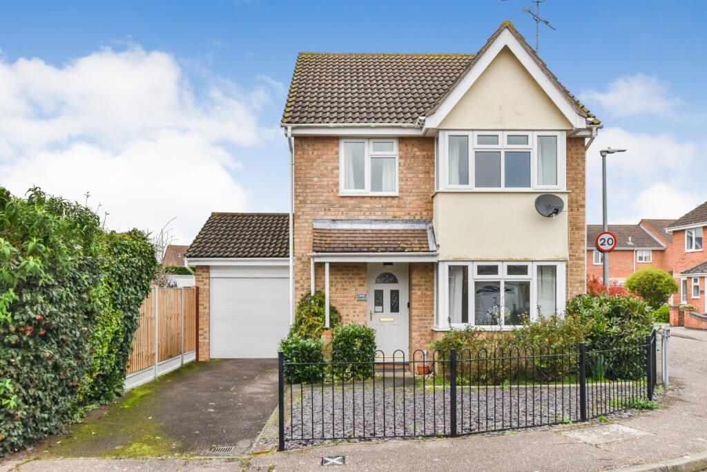 3 bedroom detached house for sale in Blythe Way, Maldon, Essex, CM9