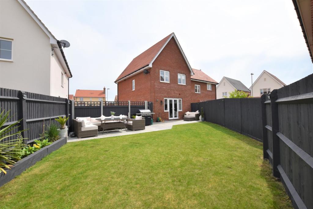 3 bedroom semidetached house for sale in Regatta Way, Maldon, CM9