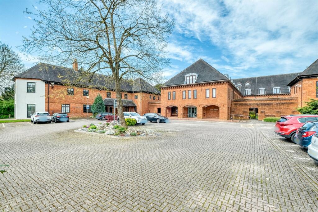 2 bedroom apartment for sale in Ipsley Manor, Berrington Close, Ipsley