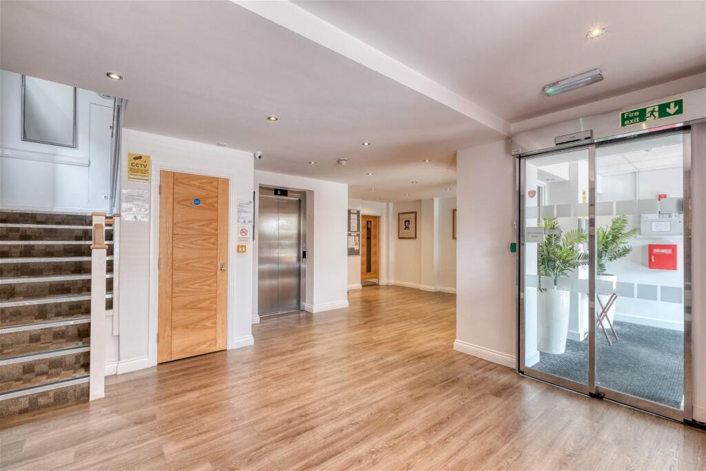 2 bedroom apartment for sale in Ipsley Manor, Berrington Close, Ipsley