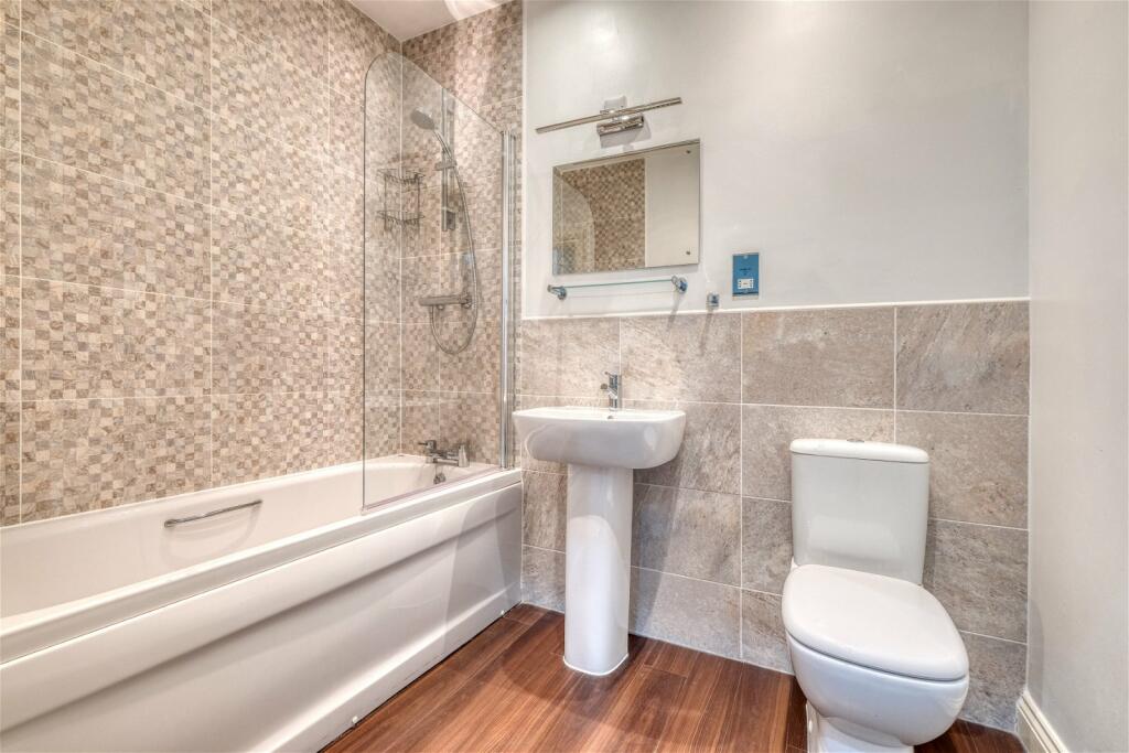 2 bedroom apartment for sale in Ipsley Manor, Berrington Close, Ipsley