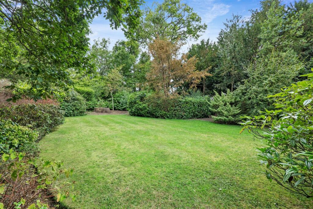 Additional property image - Purshall Close, Southcrest, Redditch B97 4PD