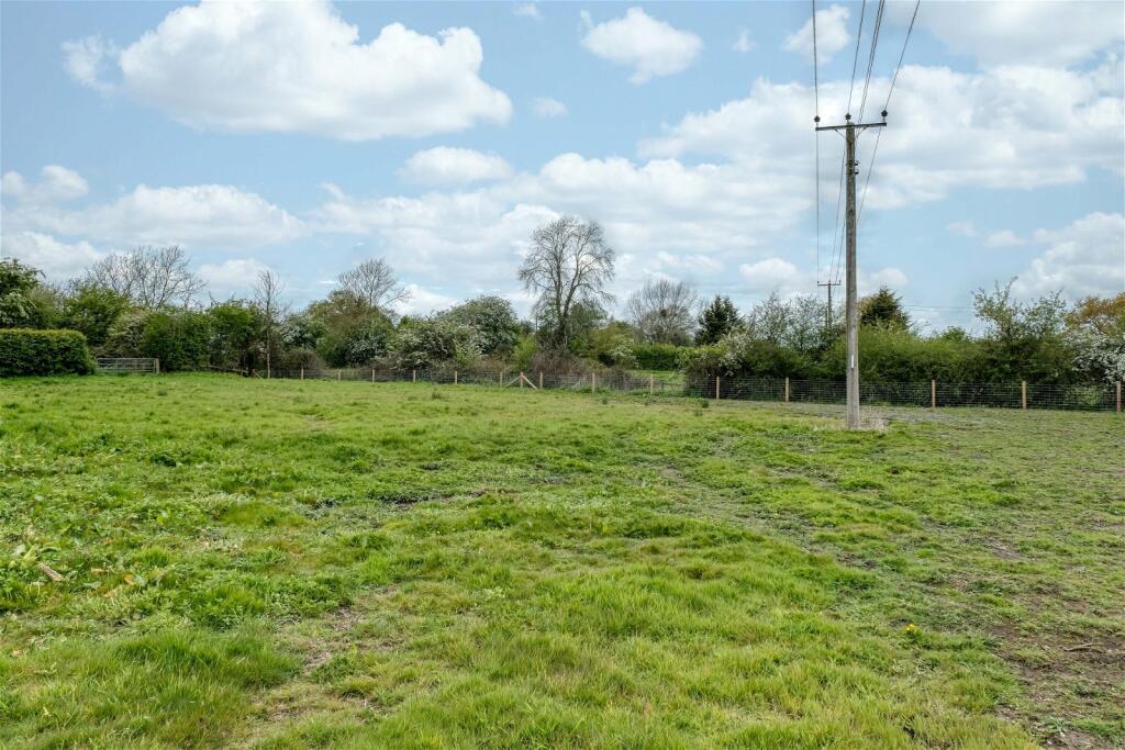 Additional property image - 4 Lion & Lamb Barns, Droitwich Road, Bradley Green B96 6RP