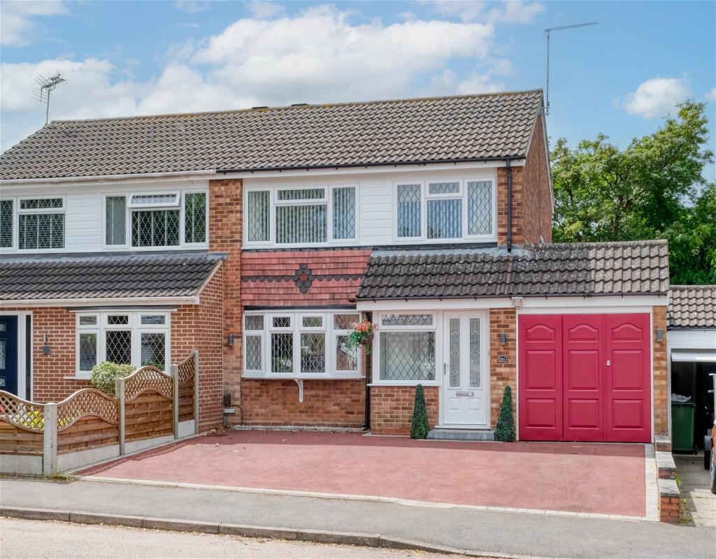 3 bedroom semidetached house for sale in Caynham Close, Winyates West