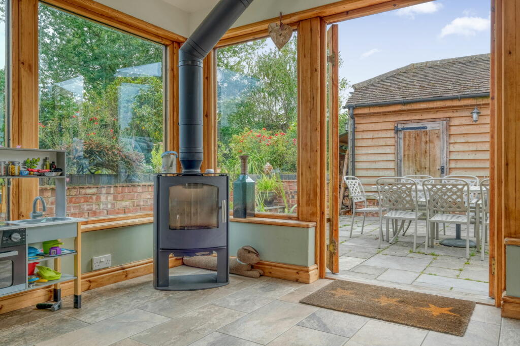 Additional property image - Keepers Cottage, Bradley Green, B96 6TQ