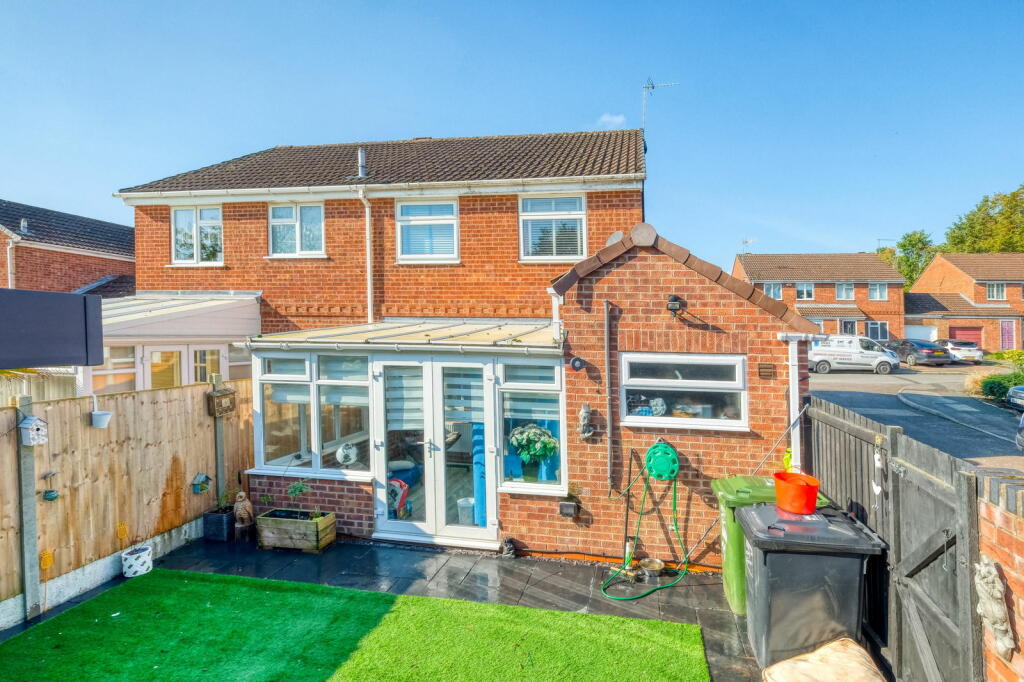 Additional property image - Spetchley Close, Walkwood, Redditch B97 5NB
