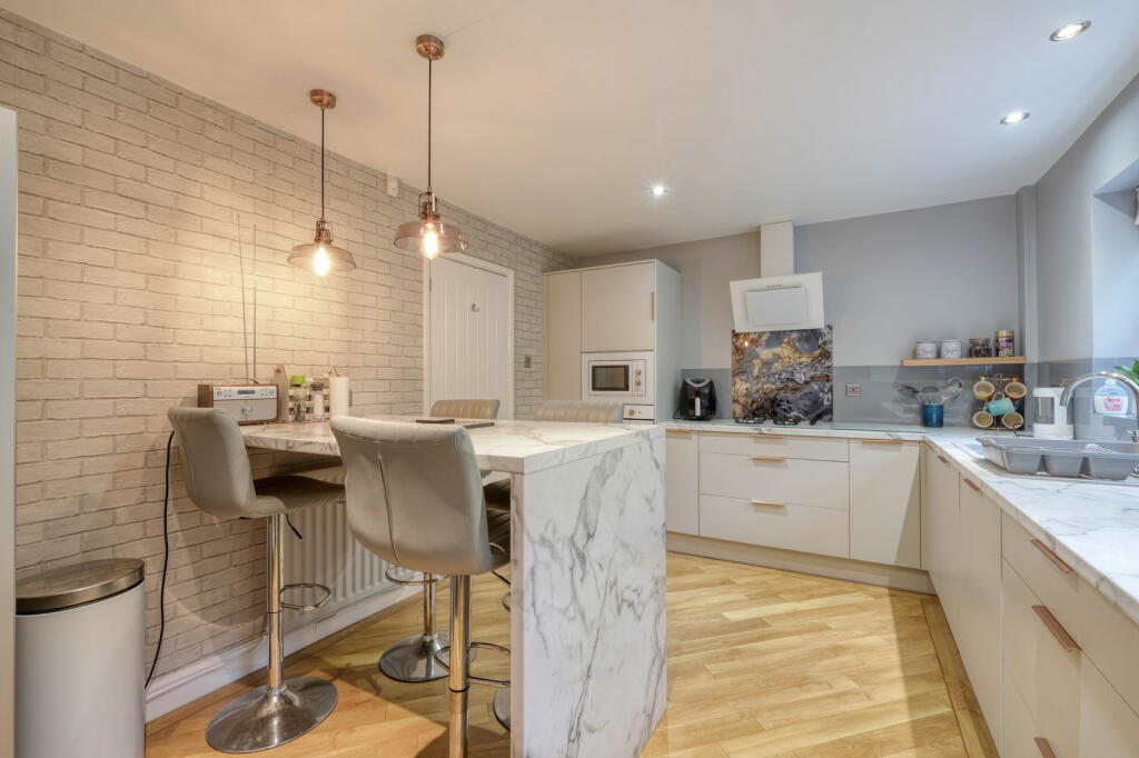 Additional property image - Brookfield Close, Hunt End, Redditch, B97 5LL