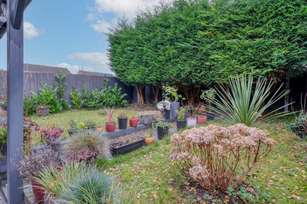 Additional property image - Kenchester Close, Matchborough East, Redditc B98 0BT