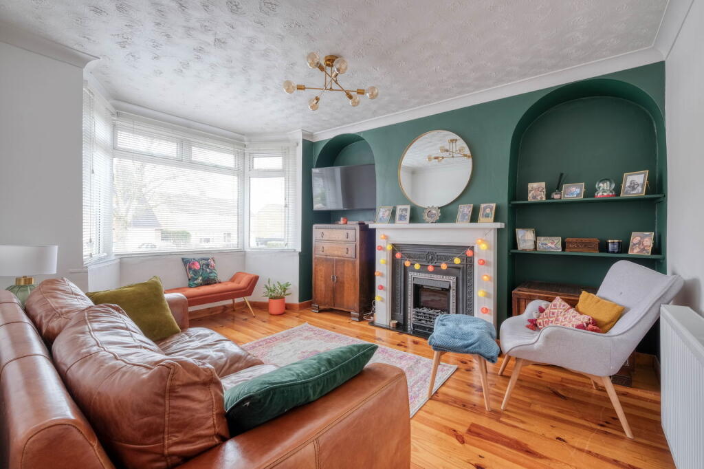 Additional property image - Oakenshaw Road, Greenlands, Redditch B98 7PA