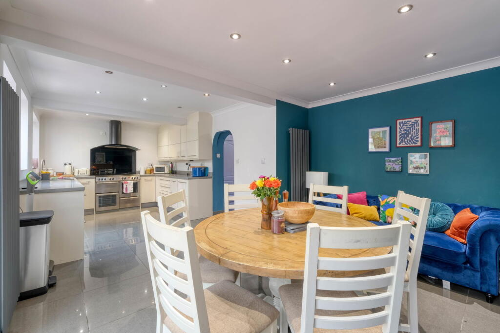 Additional property image - Oakenshaw Road, Greenlands, Redditch B98 7PA
