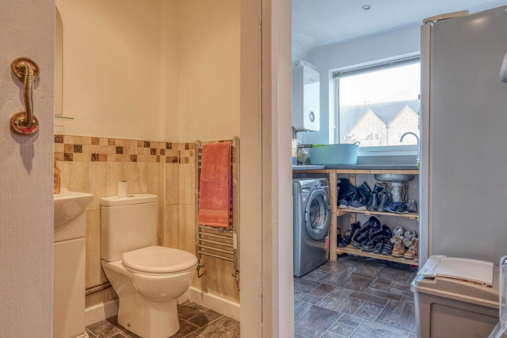 Additional property image - Oakenshaw Road, Greenlands, Redditch B98 7PA