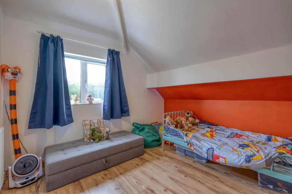Additional property image - Oakenshaw Road, Greenlands, Redditch B98 7PA