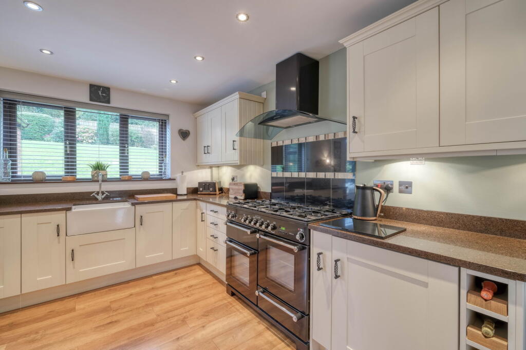Additional property image - Valley Close, Callow Hill, Redditch B97 5YY