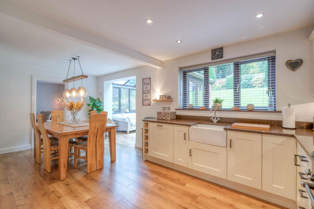 Additional property image - Valley Close, Callow Hill, Redditch B97 5YY