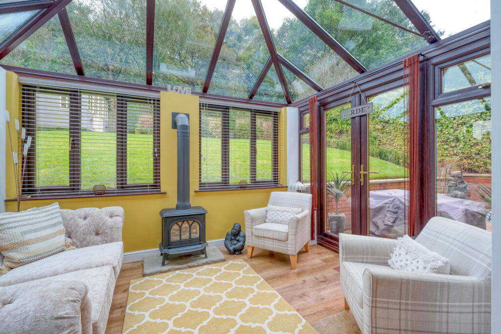 Additional property image - Valley Close, Callow Hill, Redditch B97 5YY