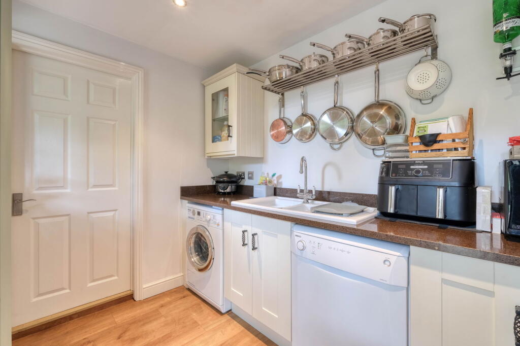 Additional property image - Valley Close, Callow Hill, Redditch B97 5YY