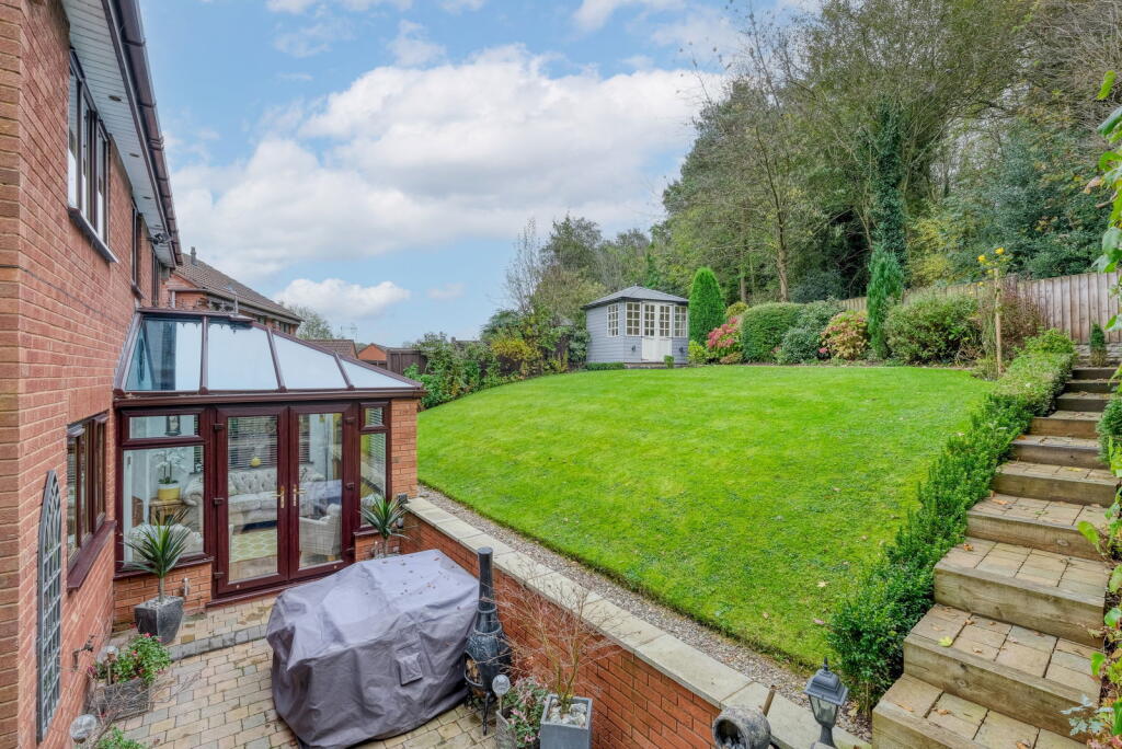 Additional property image - Valley Close, Callow Hill, Redditch B97 5YY