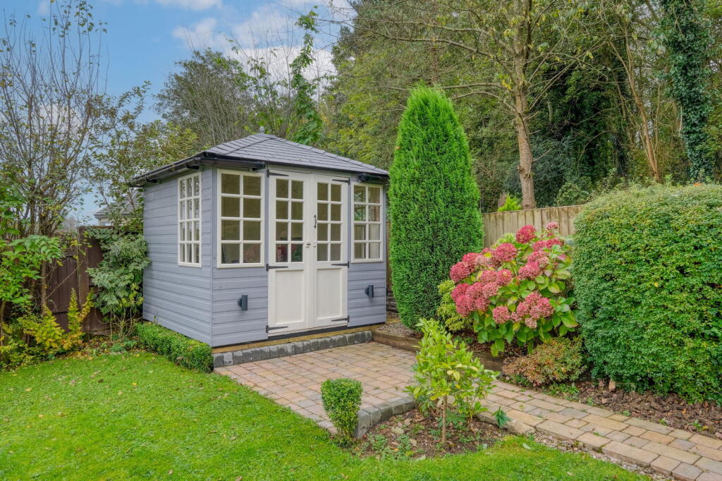 Additional property image - Valley Close, Callow Hill, Redditch B97 5YY