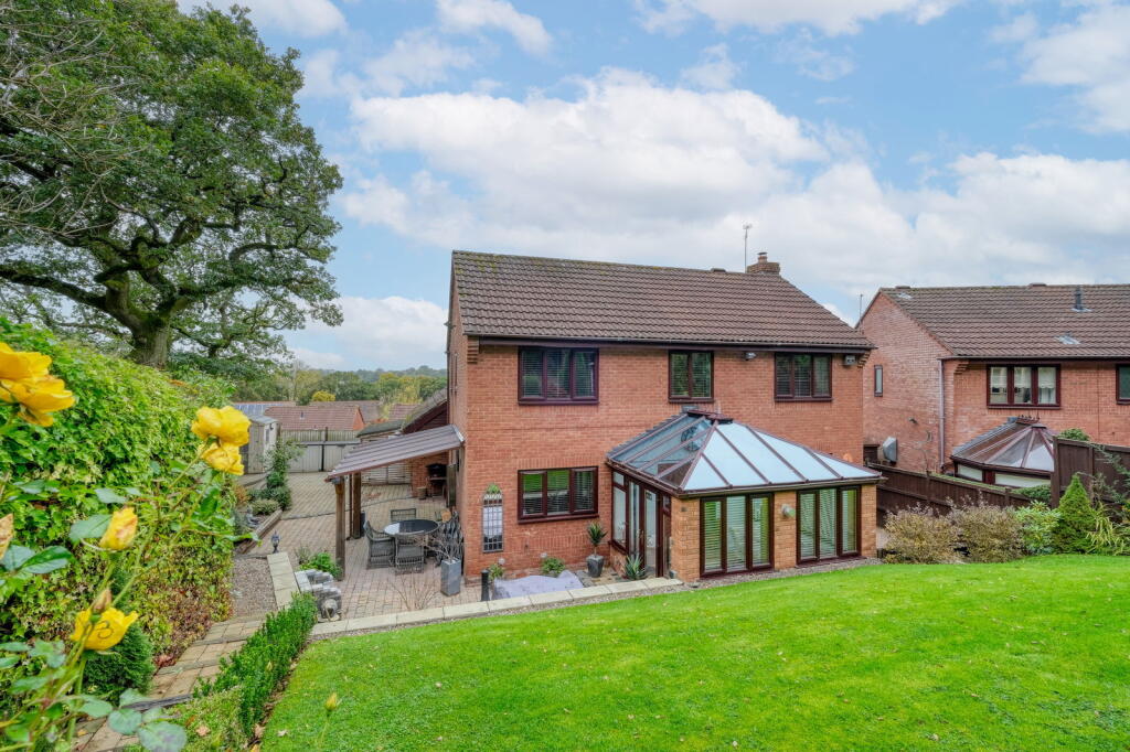 Additional property image - Valley Close, Callow Hill, Redditch B97 5YY