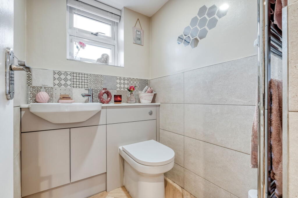 Additional property image - Foredrift Close, Southcrest, Redditch B98 7NP