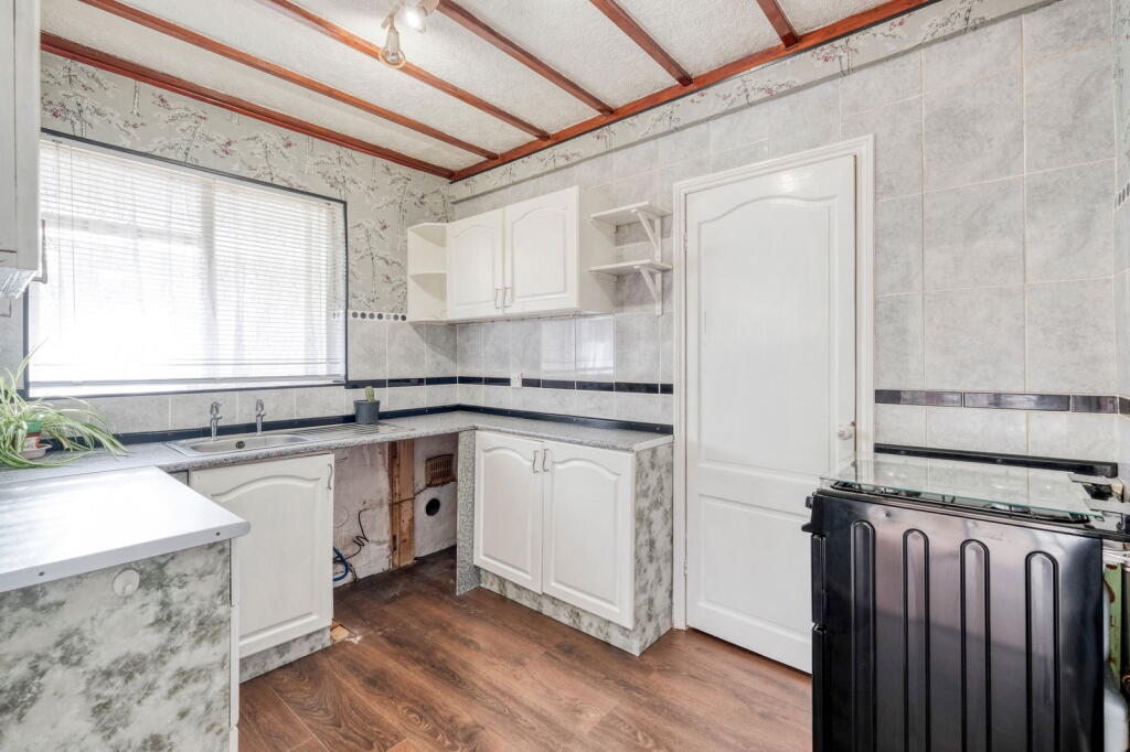 Additional property image - Southcrest Road, Lodge Park, Redditch B98 7HZ