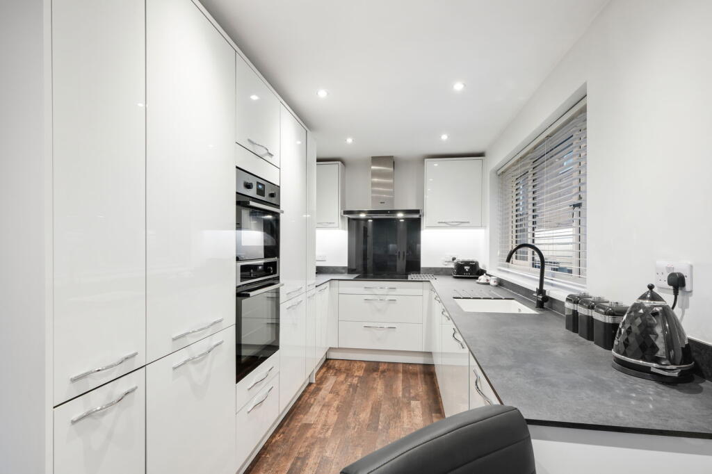 Additional property image - St. Peters Close, Headless Cross, Redditch B97 5LE