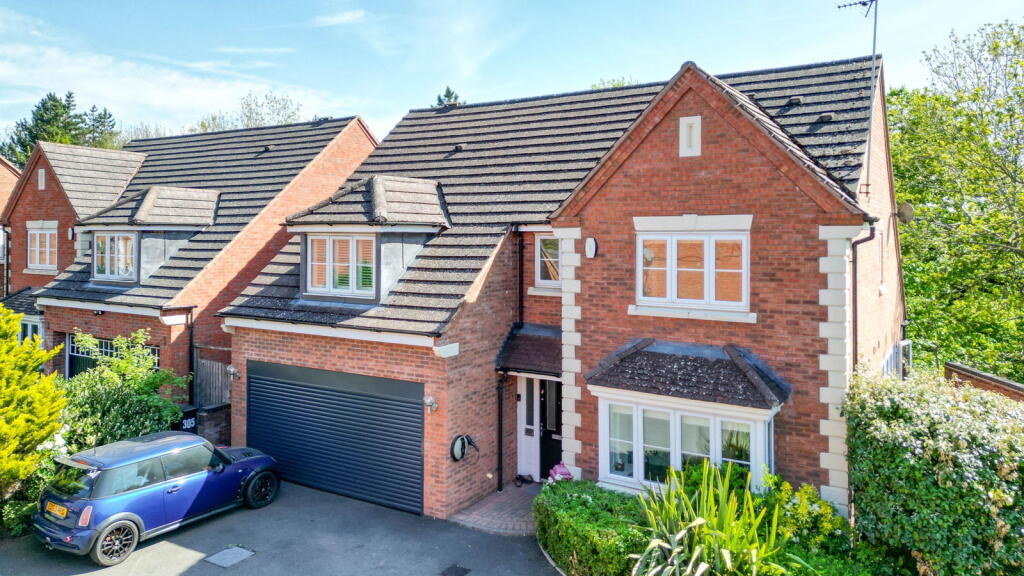 Main image of property: Evesham Road, Headless Cross, Redditch B97 5HL
