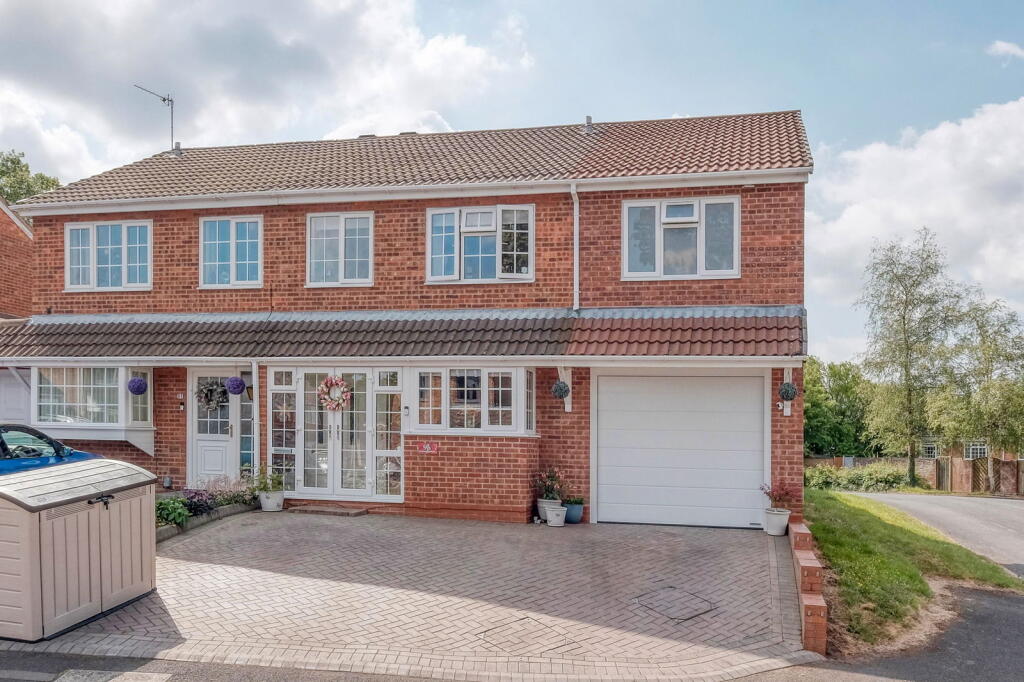 4 bedroom semi-detached house
