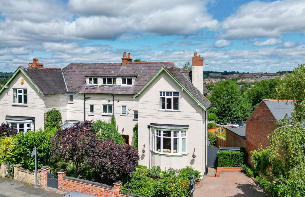 Main image of property: Bromsgrove Road, Redditch B97 4RN