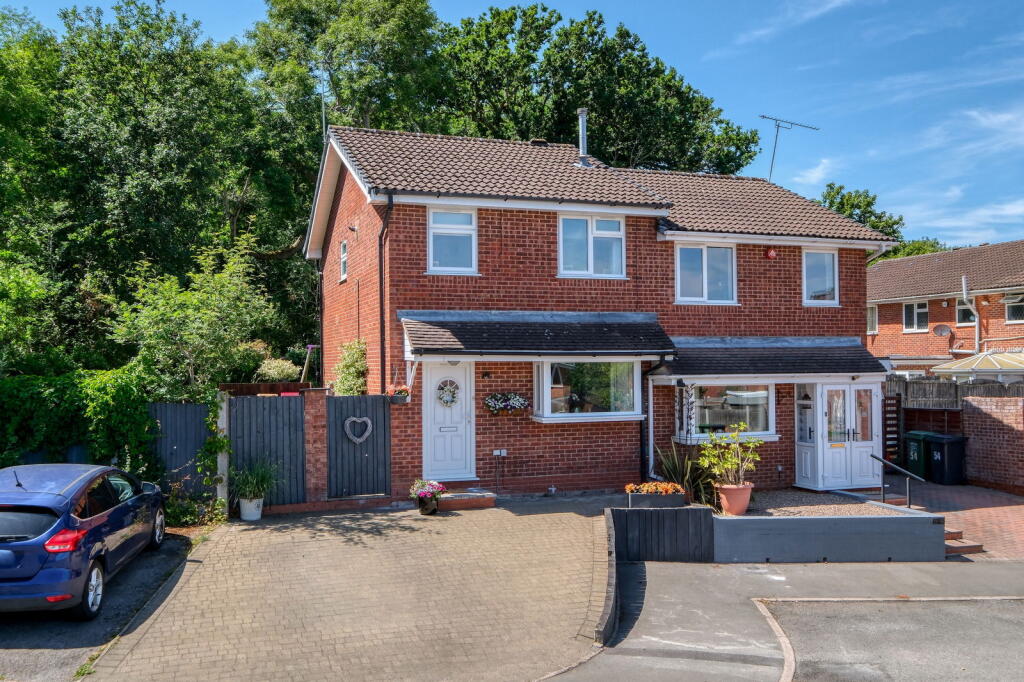 Main image of property: Bilbury Close, Walkwood, Redditch B97 5XN