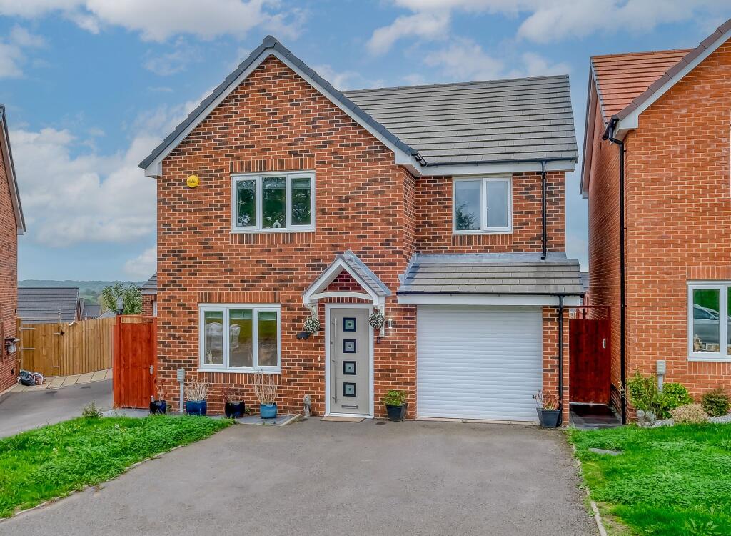 Main image of property: Owlham Close, Redditch, B97
