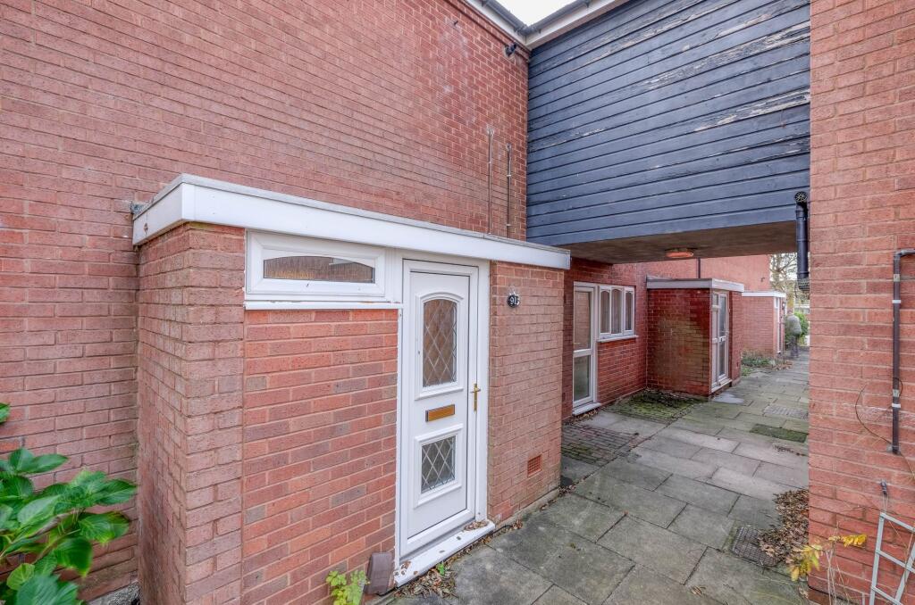 Main image of property: Greenlands Avenue, Redditch, B98