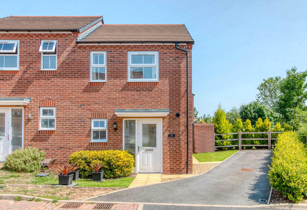 2 bedroom semidetached house for sale in Westbury Place, Redditch, B98