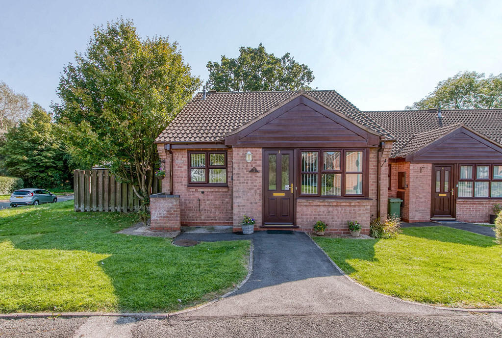2 bedroom terraced bungalow for sale in Naseby Close, Church Hill North, Redditch, B98 9LH, B98