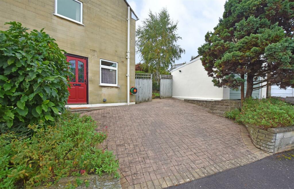Additional property image - Greenacres, Bath