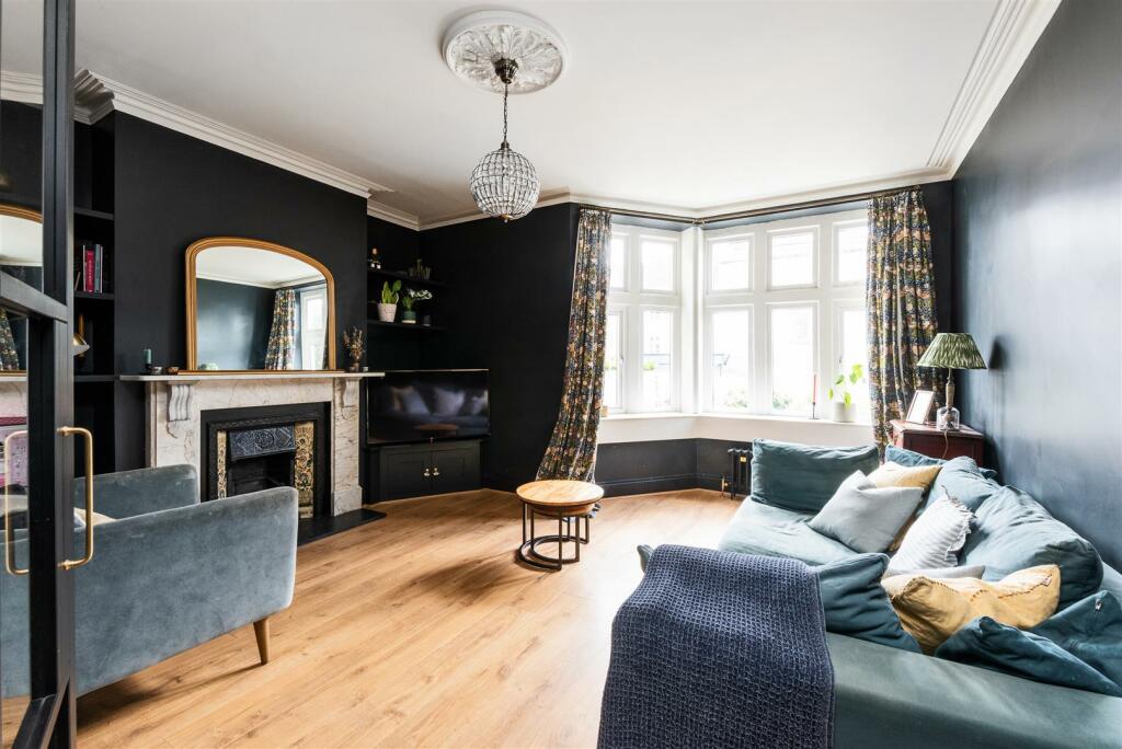 Additional property image - Crescent Gardens, Bath