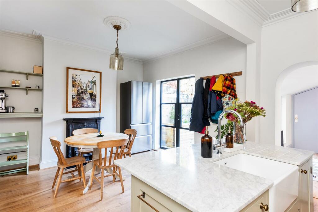 Additional property image - Crescent Gardens, Bath