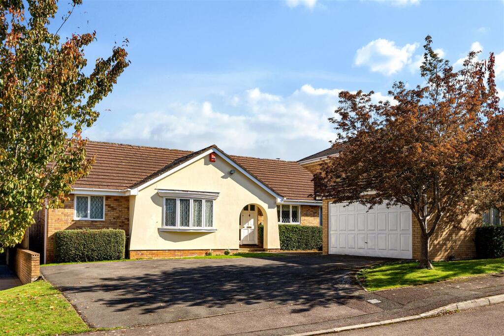 Main image of property: The Homestead, Keynsham, Bristol