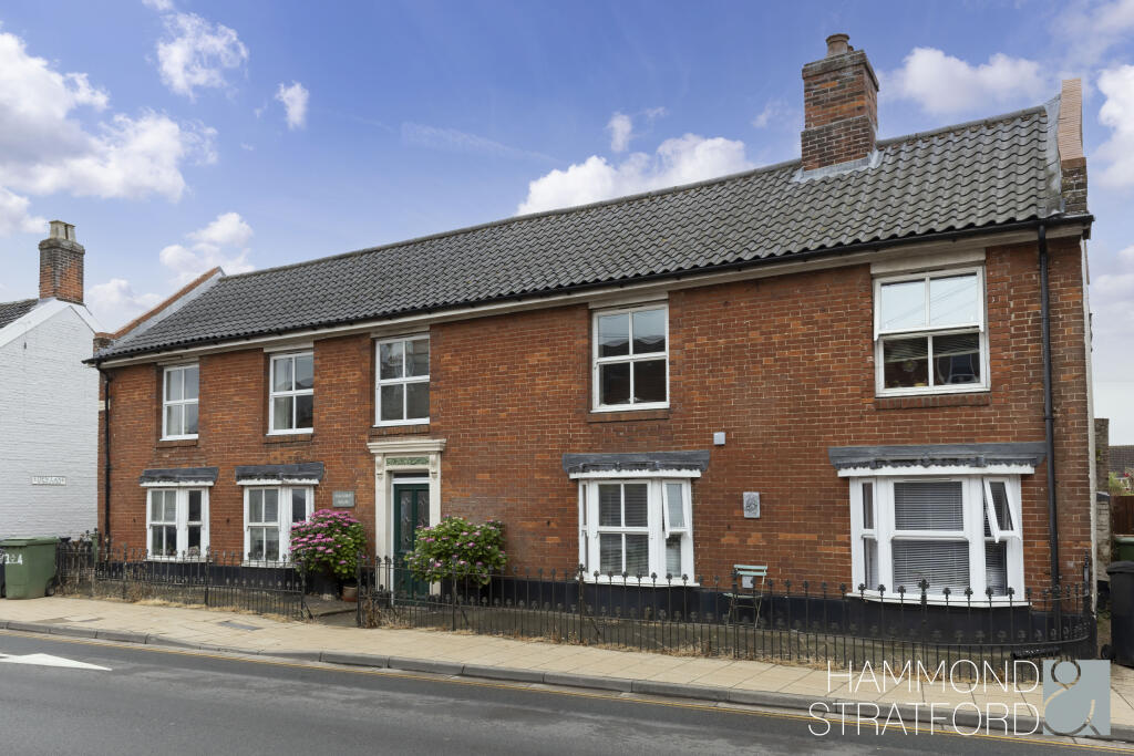 Main image of property: Flat 3, Halford House, High Street, Attleborough, Norfolk, NR17 2EH