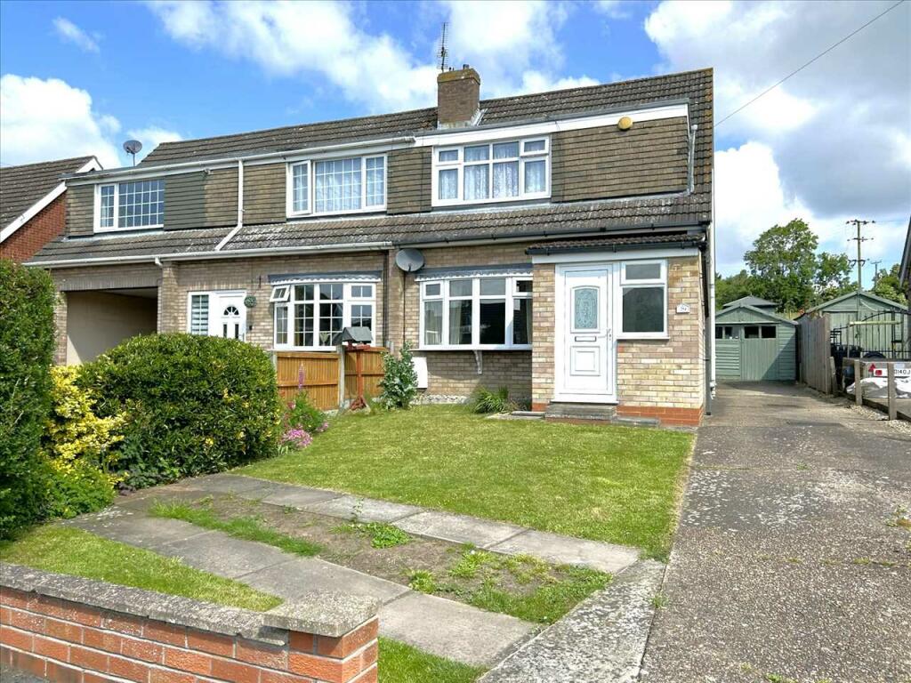 3 bedroom house for sale in Hillside Crescent, DN38