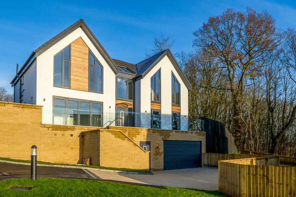 5 bedroom detached house for sale in Western View, Pocklington, YO42