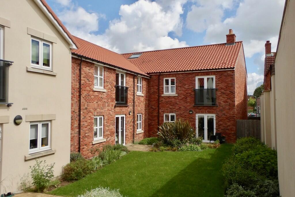 1 bedroom apartment for sale in Scaife Garth, Pocklington, YO42