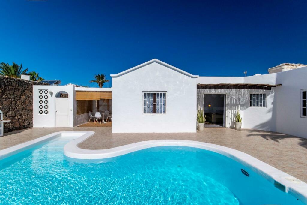 Main image of property: Canary Islands, Lanzarote, Puerto del Carmen