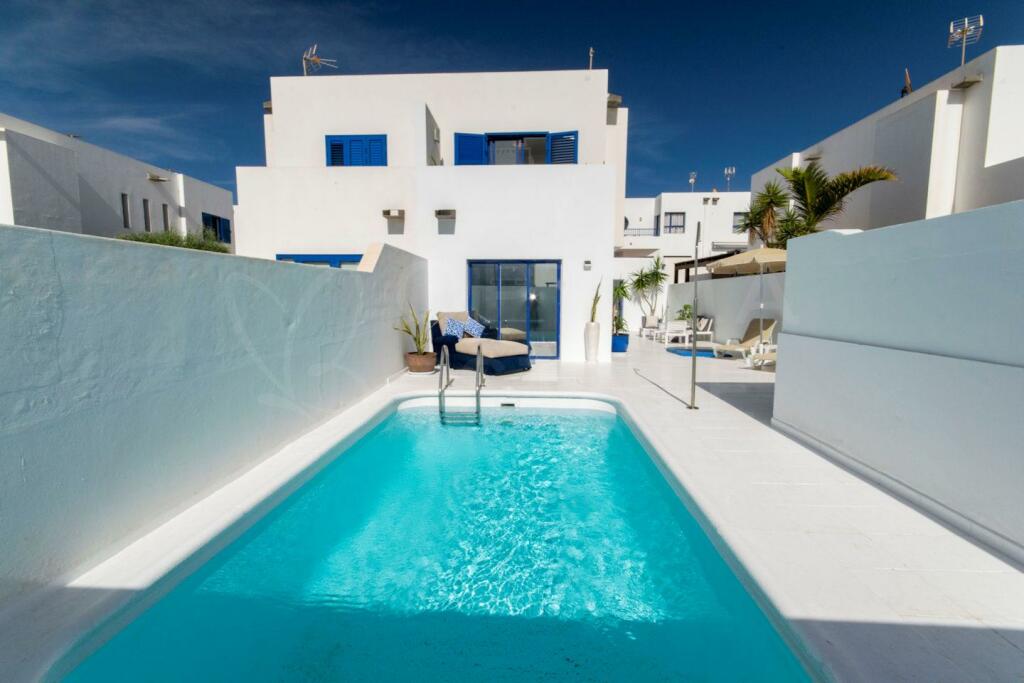 Main image of property: Canary Islands, Lanzarote, Playa Blanca