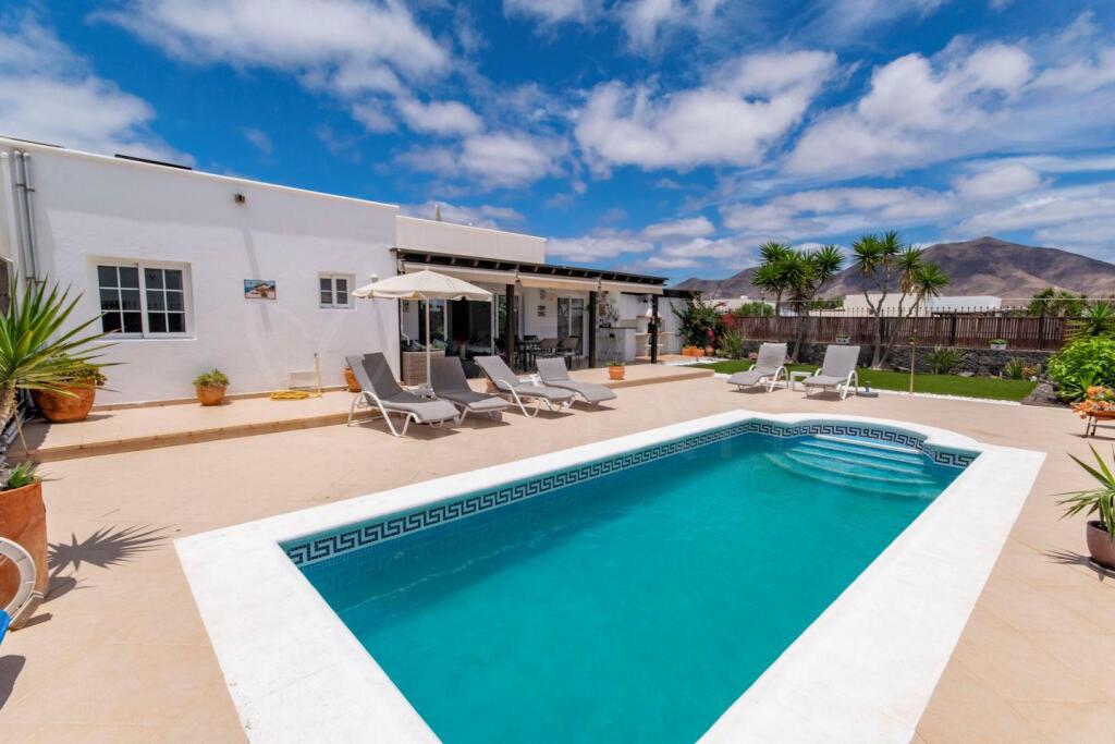 Main image of property: Canary Islands, Lanzarote, Playa Blanca