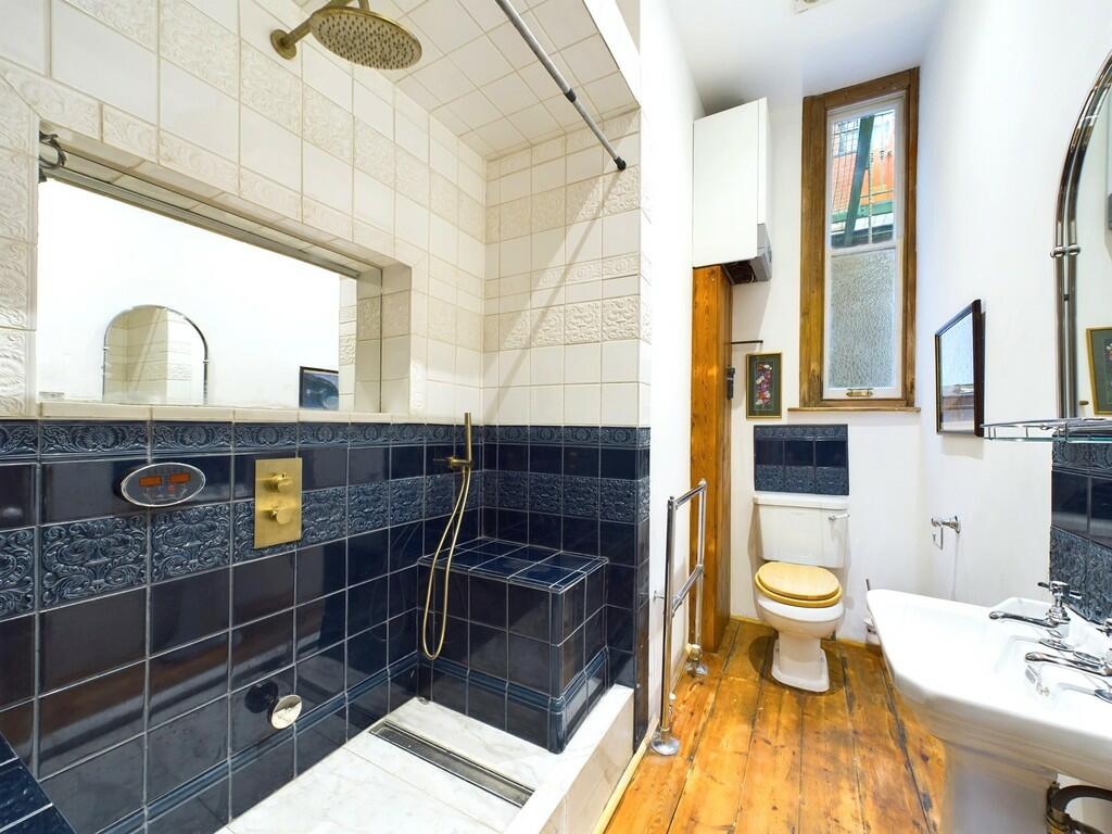 Additional property image - Flat 2, Park Row