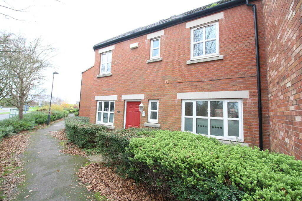 3 bedroom semidetached house for rent in Star Avenue, Stoke Gifford, BS34