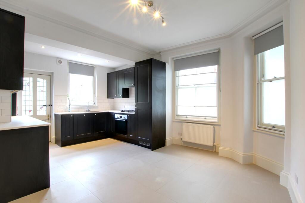 Main image of property: Aynhoe Mansions (PK433), West Kensington, W14