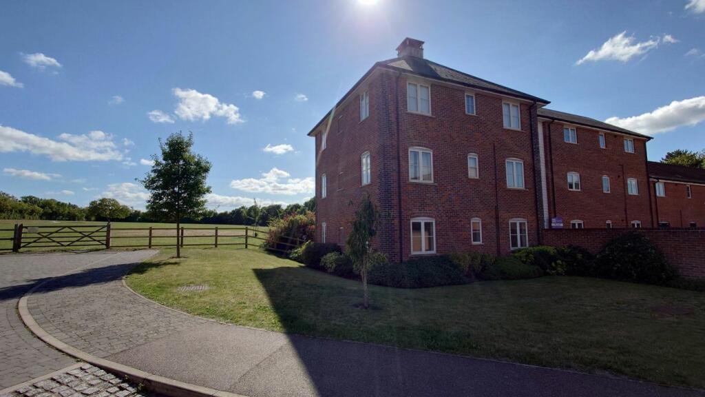 Main image of property: EAST CLOSE, BURY ST EDMUNDS IP33 1UQ