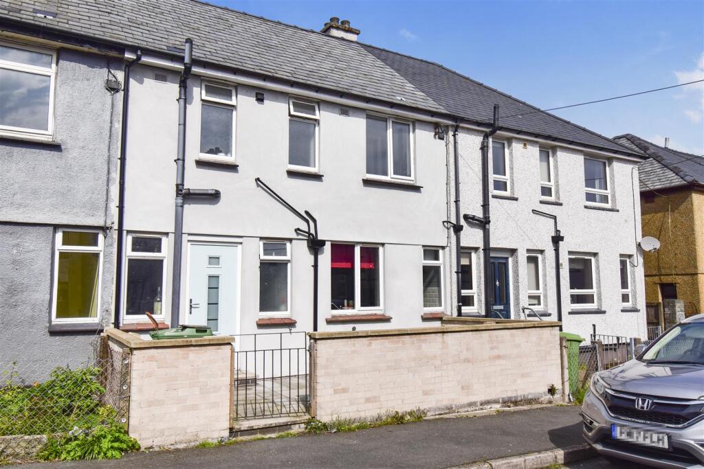 Main image of property: Fron Fawr, Blaenau Ffestiniog